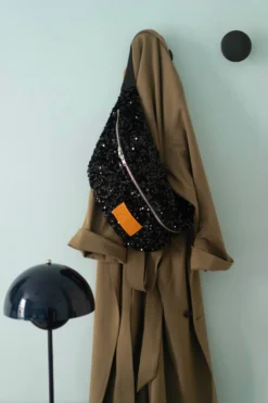 SAC BANANA SEQUINS NOIRS -Citron Style Promos Boutique Banana Lurex Noir 2 scaled