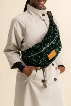 SAC BANANA SEQUINS VERTS -Citron Style Promos Boutique Banana Sequins Verts 1 scaled