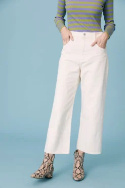 JEANS NELSON OFF WHITE -Citron Style Promos Boutique LOOKBOOKMML Secretgarden0147 d735227f 45bc 4698 9c88 bffa6382091c scaled