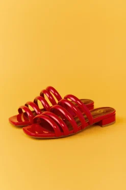 MULES LILA VERNIS CARMIN -Citron Style Promos Boutique MAKEMYLEMONADE 060324 0210 GRAIN scaled