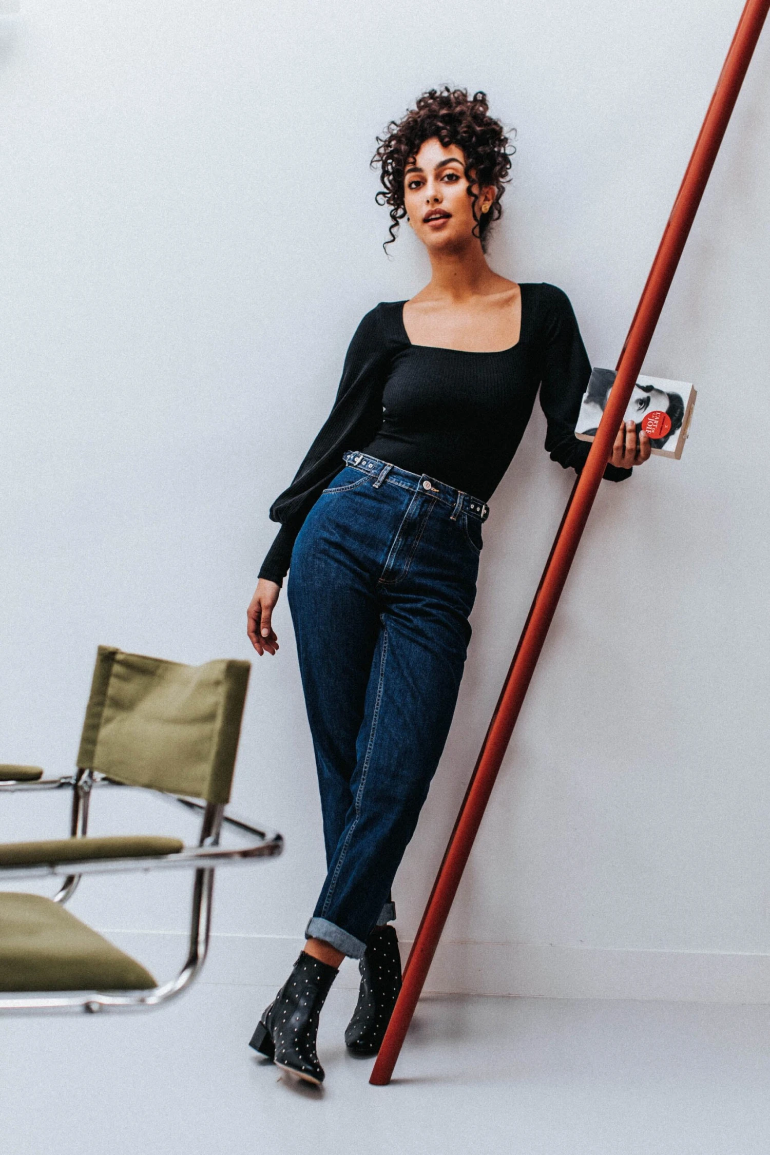 JEAN LOÏS MEDIUM BLUE 5 JEAN LOÏS MEDIUM BLUE – Image 5